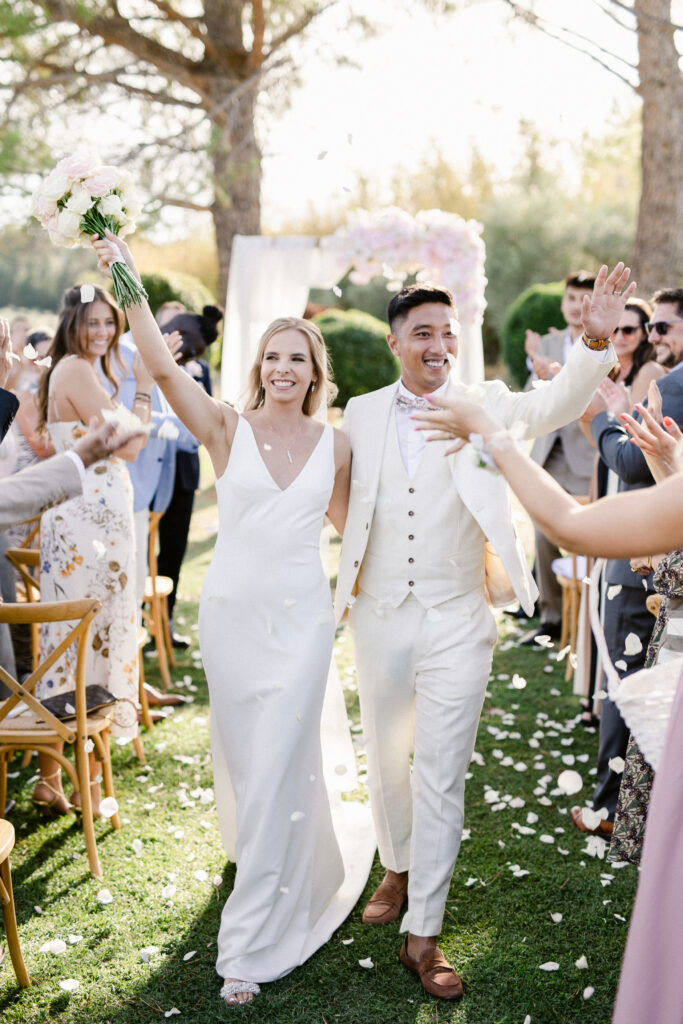 Cérémonie laïque au Mas de la Rose. Célébrée par Myceremonie, officiant de cérémonie laïque en Provence.